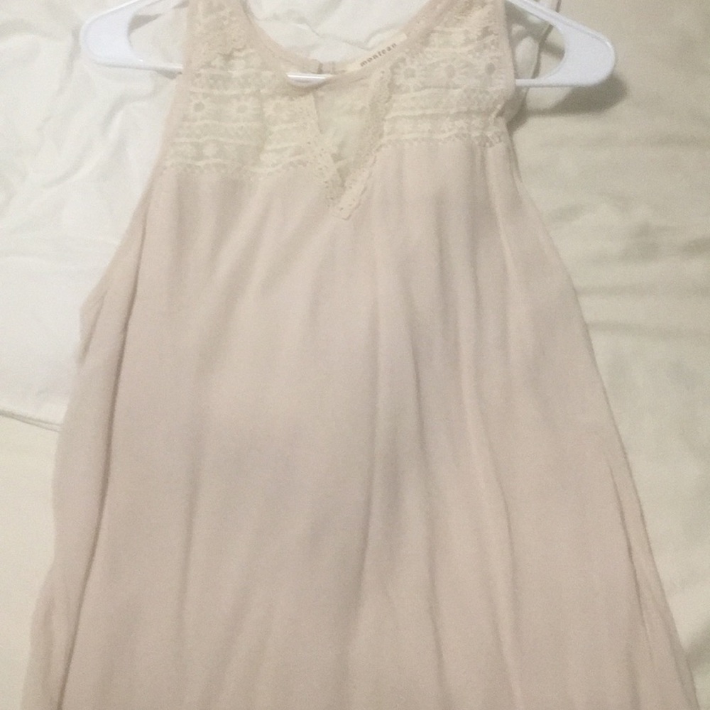 Cute tank top peachy pink color